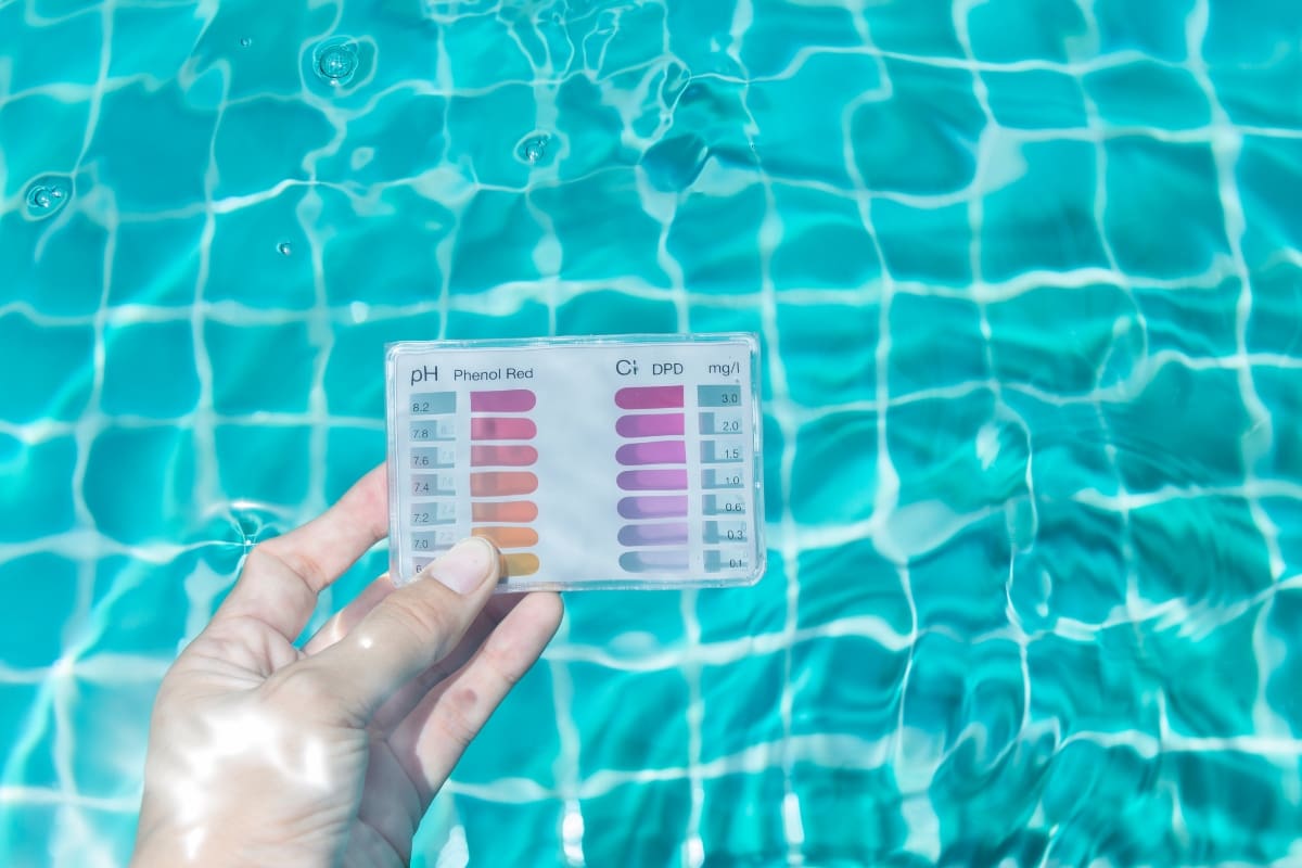 pool pH level test