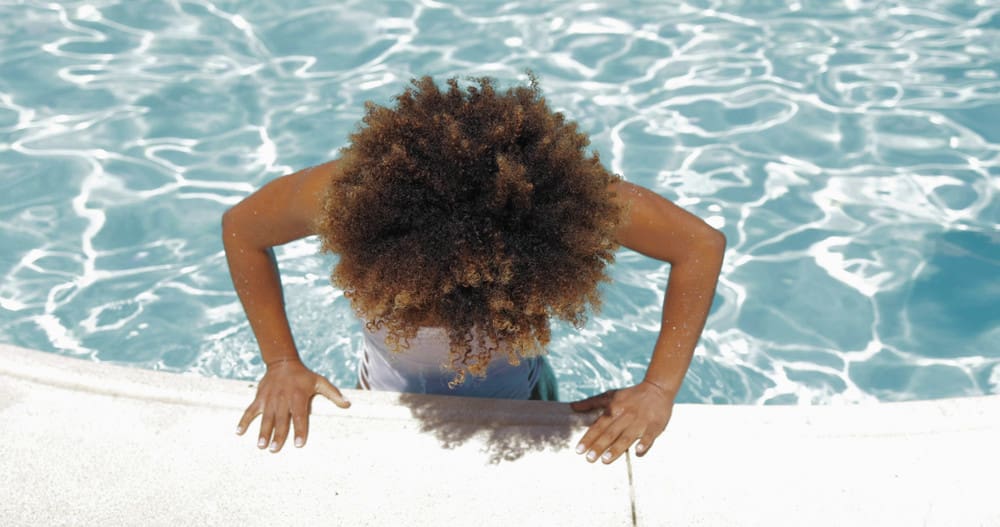 How CO₂ Creates Carbonic Acid to Lower Pool pH Naturally